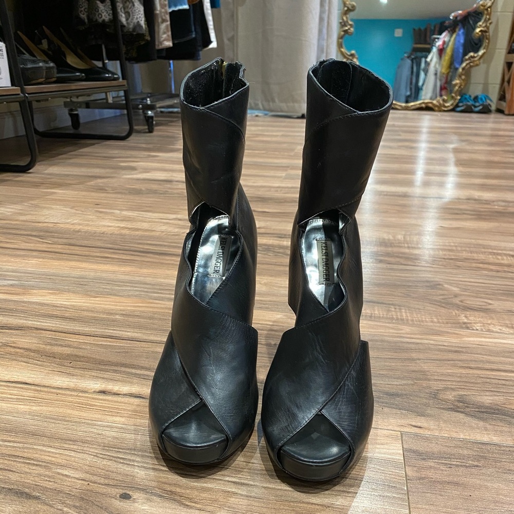 Kelsi dagger heels